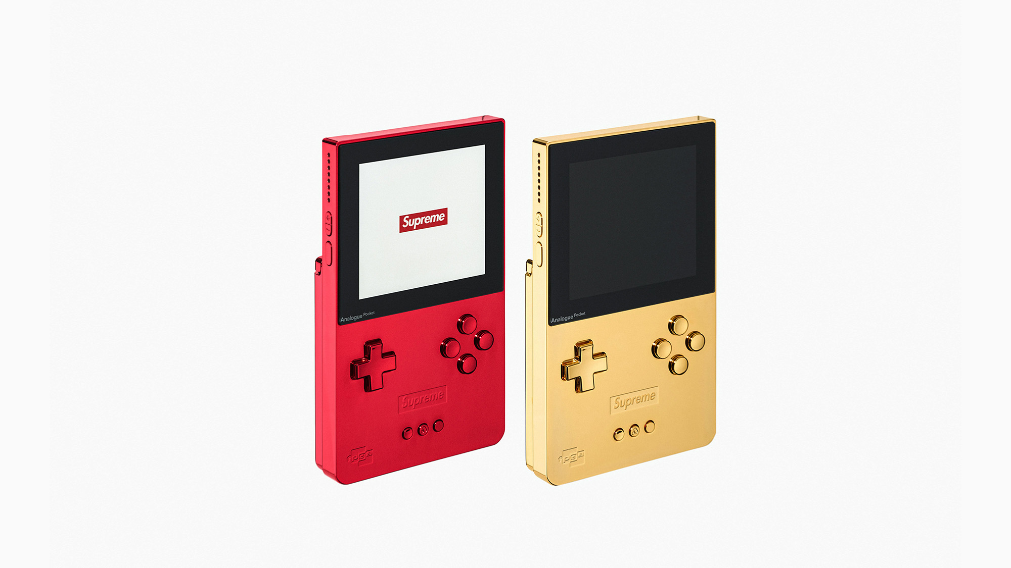 Supreme dévoile deux Analogue Pocket en édition limitée, dont une plaquée or 24 carats
